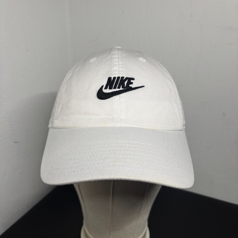 Nike Club Cap White/Black Baseball Hat Adult Size S/M Strapback Cotton Athletic